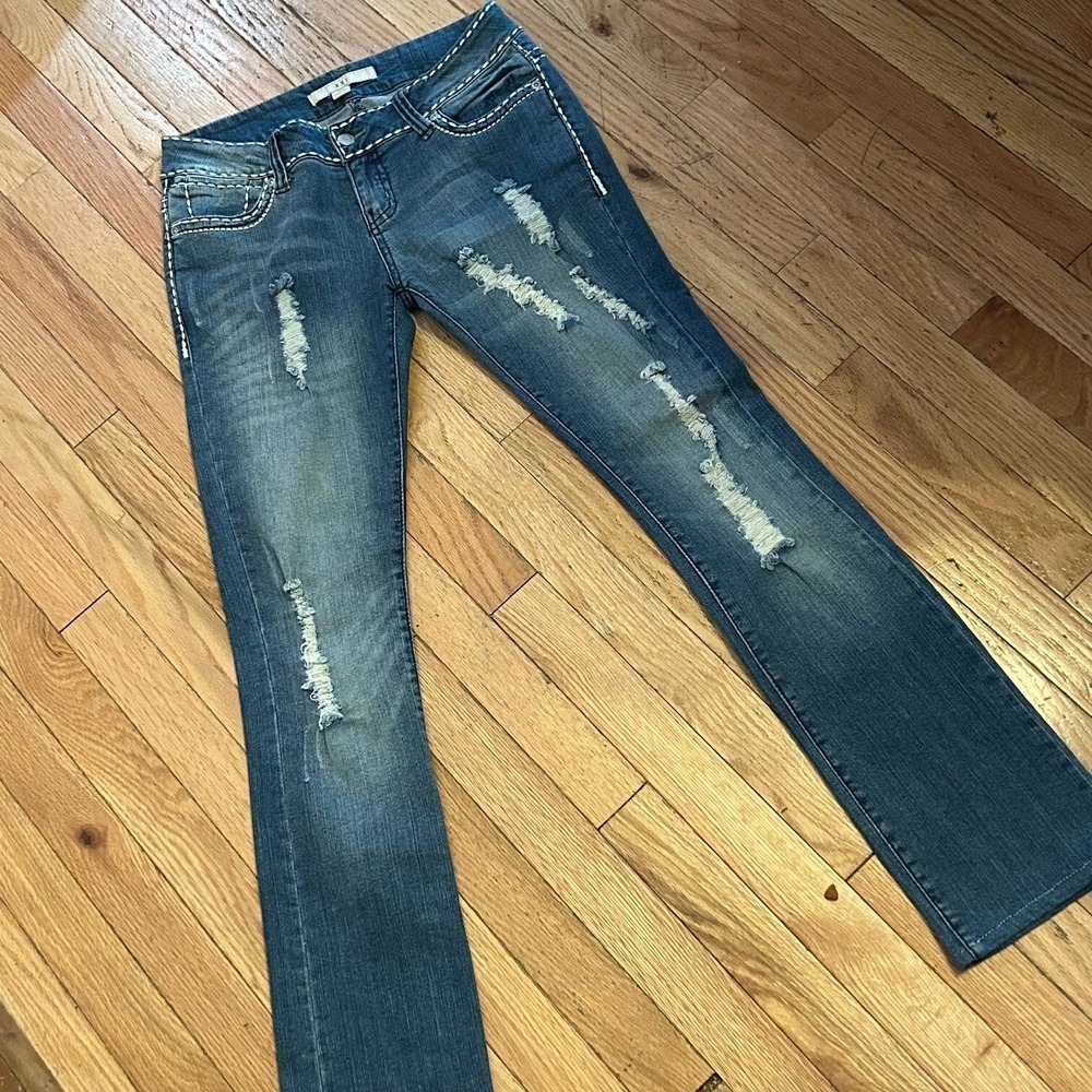 Forever 21 Womens Medium Wash Denim Straight Leg Jeans Distressed Size‎ 27 T35-4